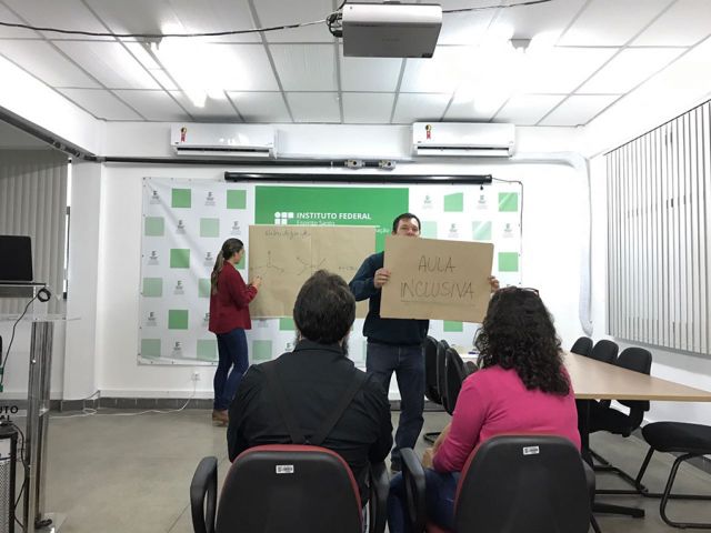 Aula presencial do primeiro módulo do curso de Pós Graduação em Práticas Pedagógicas