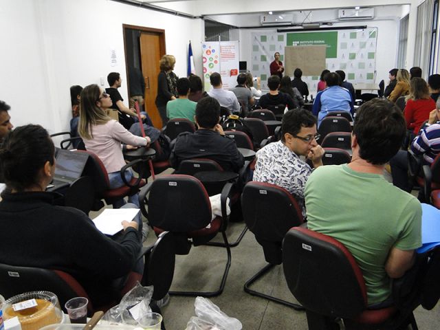 Aula presencial do primeiro módulo do curso de Pós Graduação em Práticas Pedagógicas