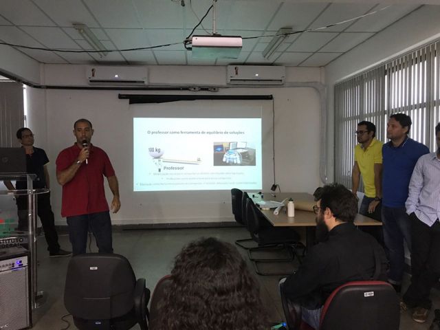 Aula presencial do primeiro módulo do curso de Pós Graduação em Práticas Pedagógicas